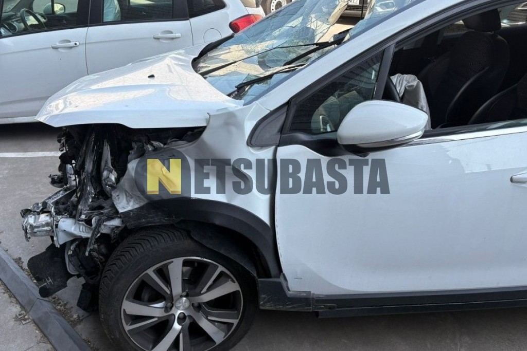 Peugeot 2008 1.2 PureTech EAT6 2019