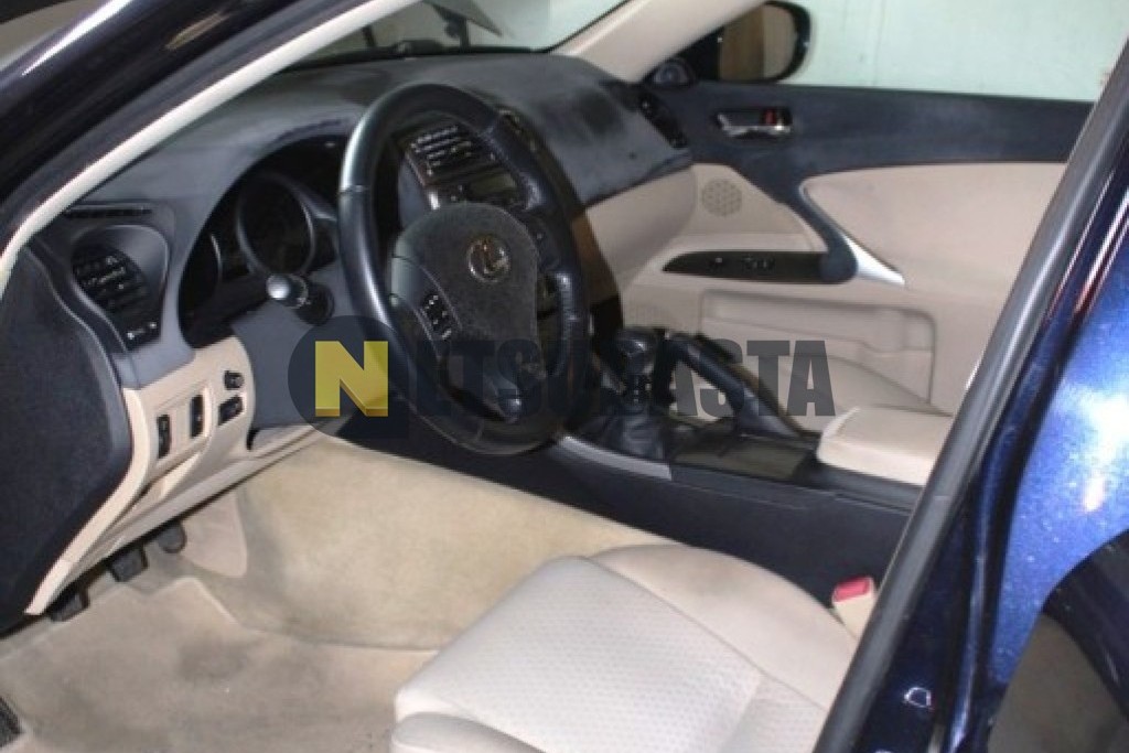 Lexus IS 220d 2008