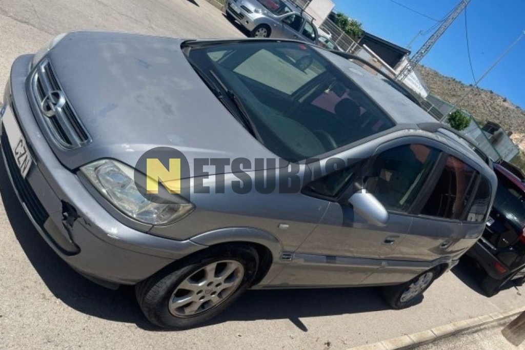 Opel Zafira 2.2 DTi 2004