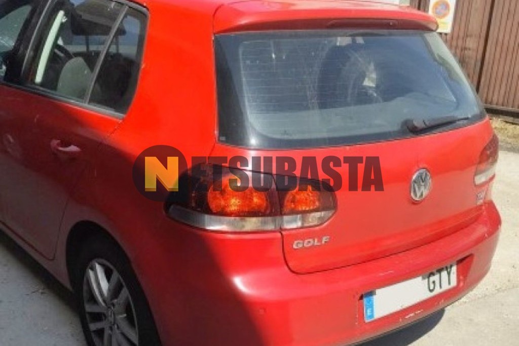 Volkswagen Golf 1.6 TDI DSG 7 vel. 2010