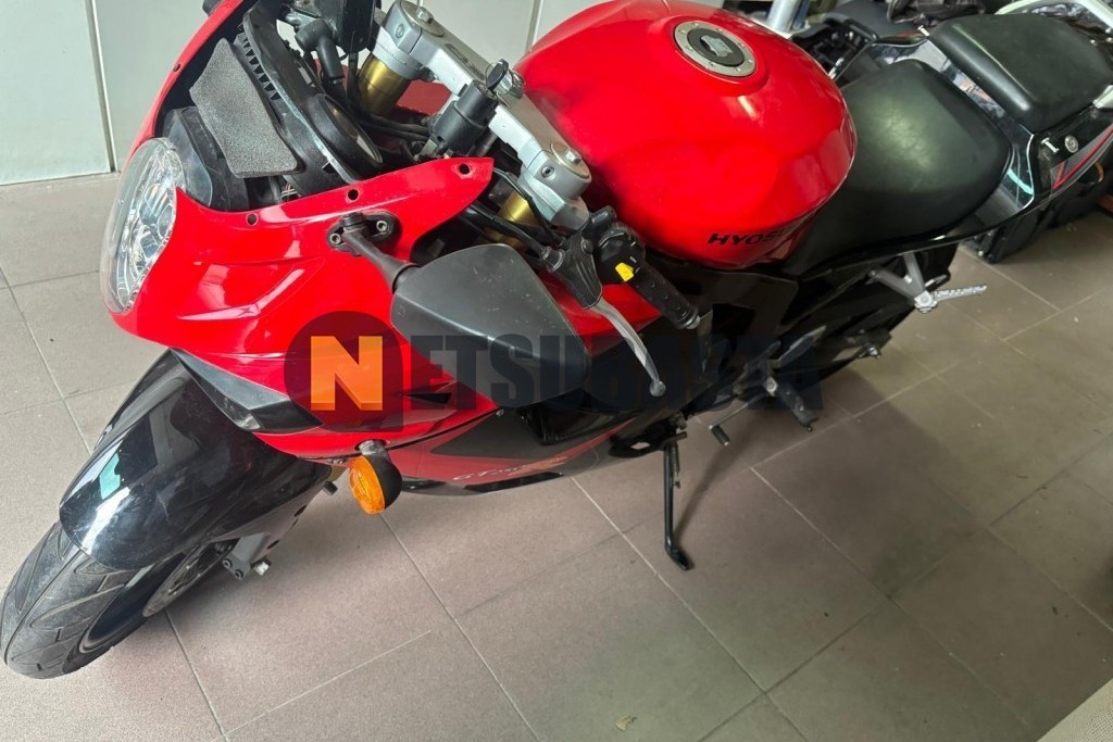 Hyosung GT 250R 2007