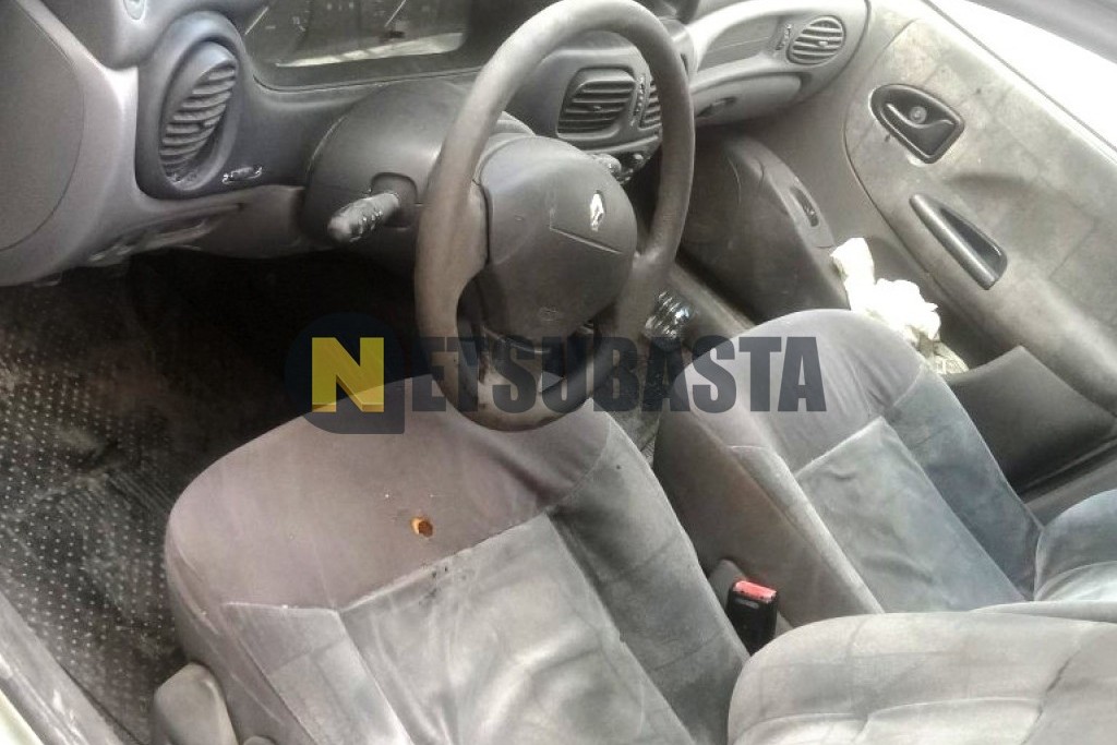Renault Megane 1.9 D 1999
