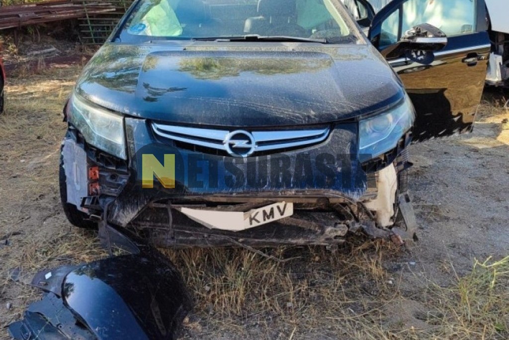 Opel Ampera 2012