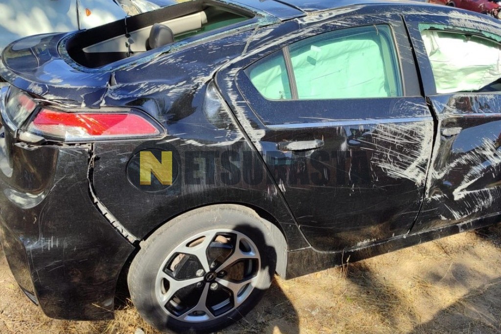 Opel Ampera 2012