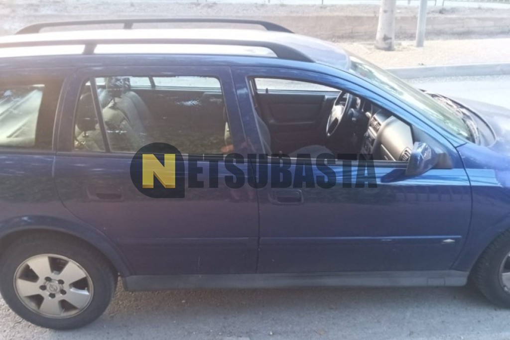 Opel Astra Caravan 2.0 DTi 2004