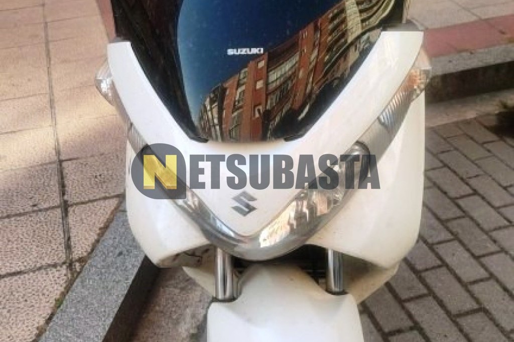 Suzuki BURGMAN 200 2010