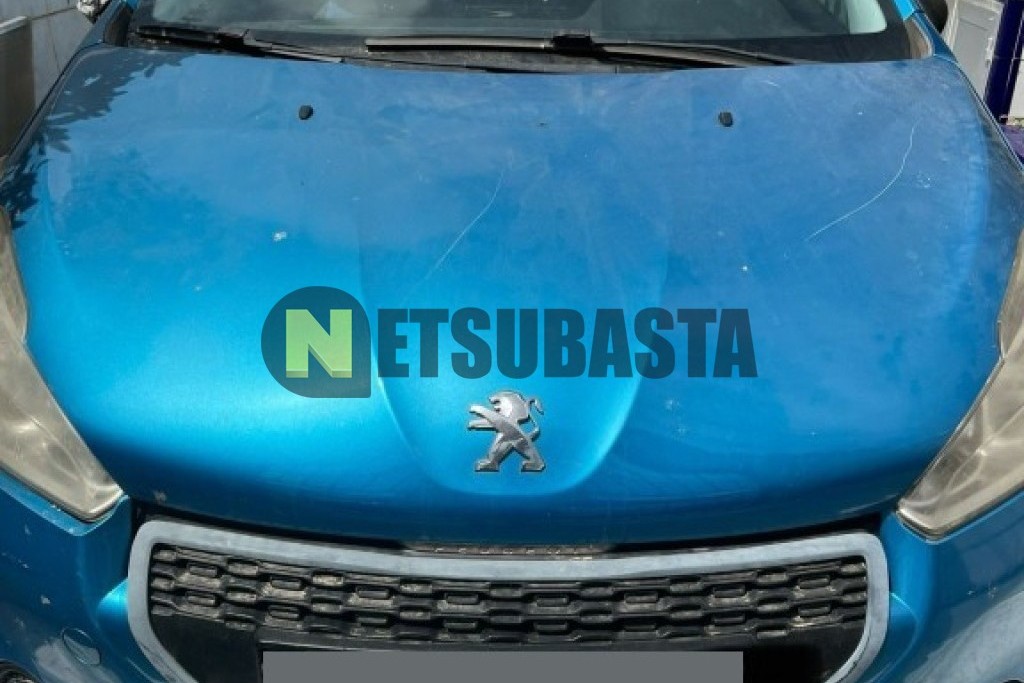 Peugeot 208 1.0 VTi 2012