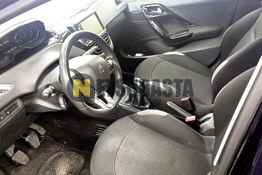 Peugeot 208 1.6 e-HDi 2015