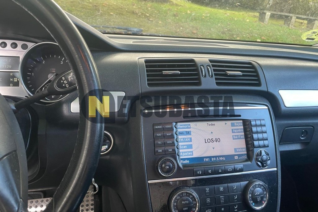 Mercedes-Benz R 320 CDI 4M 2009
