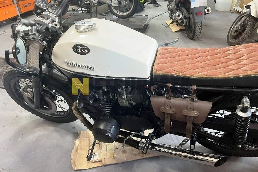 Moto Guzzi 400 GTS 1977
