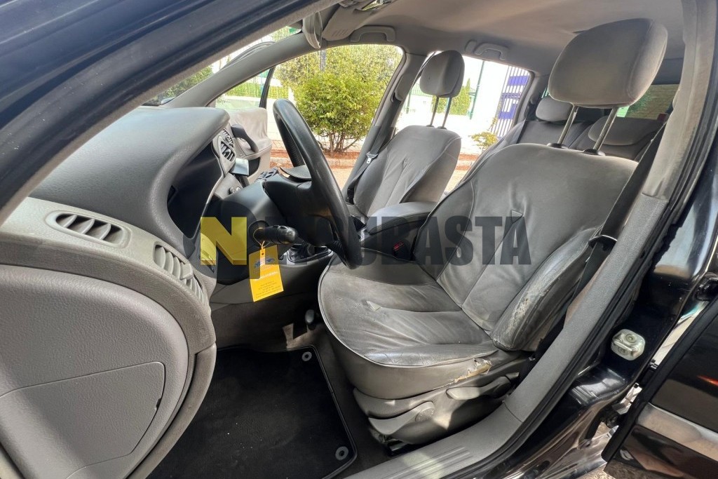 Renault Laguna Grand Tour 2.2 dCi 2004