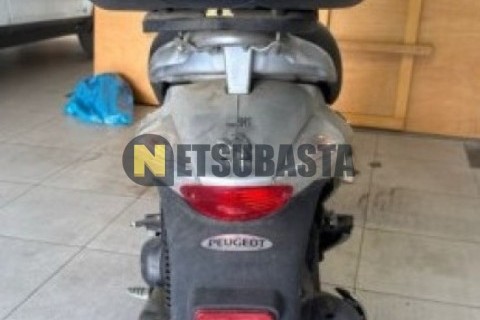 Suzuki BURGMAN 200 2011