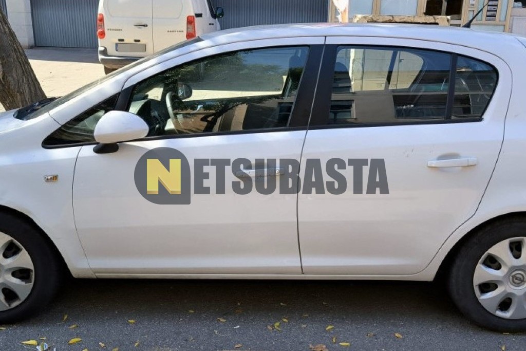 Opel Corsa 1.2 GLP 2013