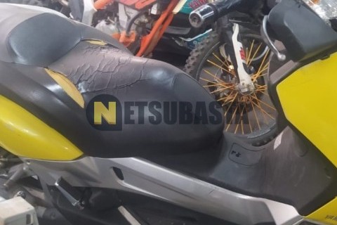 Suzuki BURGMAN 200 2011