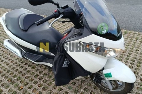 Suzuki BURGMAN 200 2011