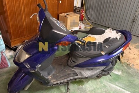 Suzuki BURGMAN 200 2011