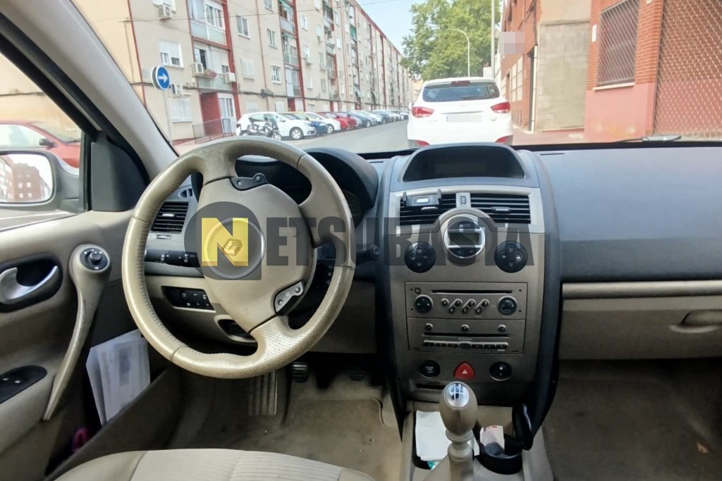 Renault Megane Sedan 2.0 dCi 16V 2006