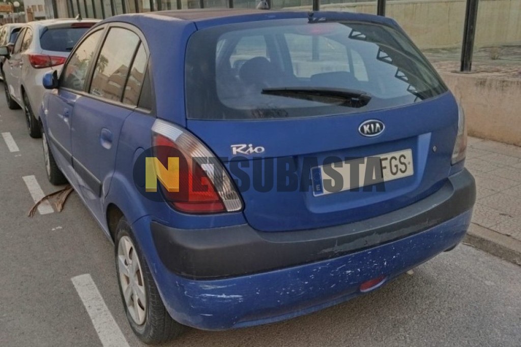 Kia Río 1.4 DOHC 2006