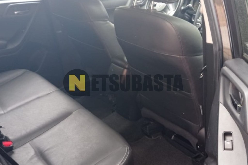 Subaru Forester 2.0i Lineartronic 2013
