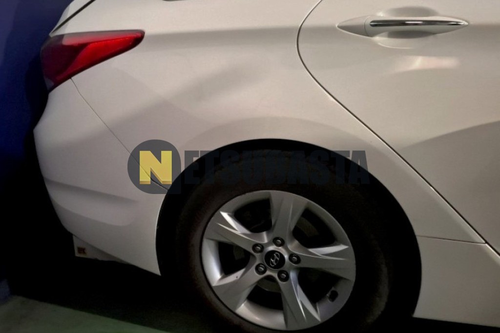 Hyundai i40 CW 1.7 CRDi BlueDrive 2012
