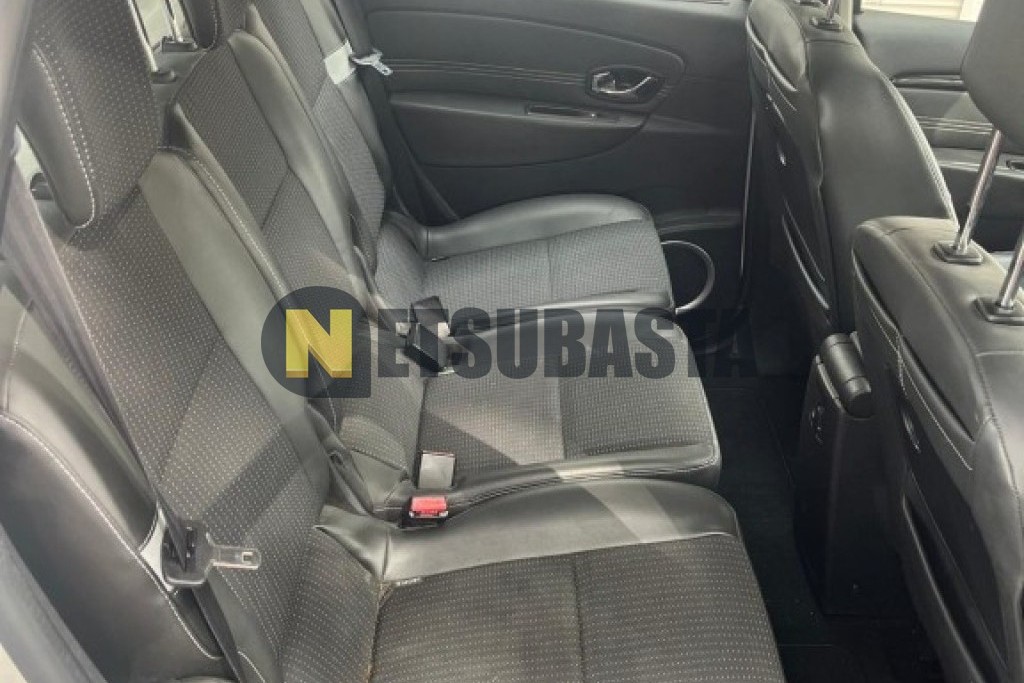 Renault Scenic 1.5 dCi EDC 2011