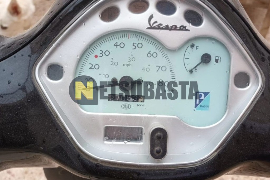 Piaggio Vespa LX 50 2011