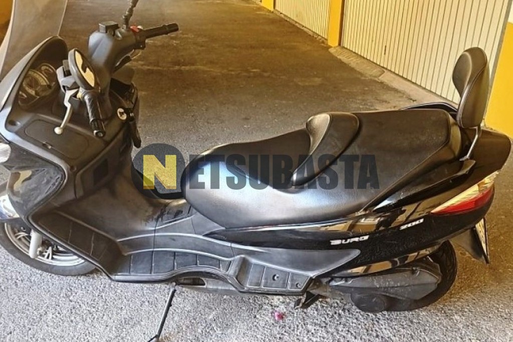 Suzuki BURGMAN 200 2010