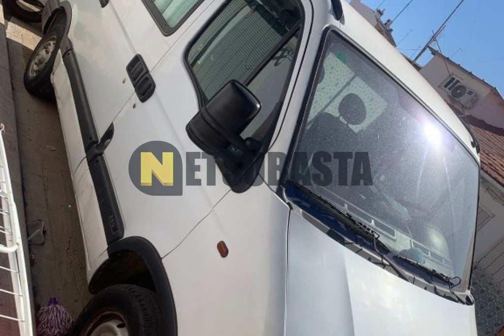 Renault Master 2.5 D 2000