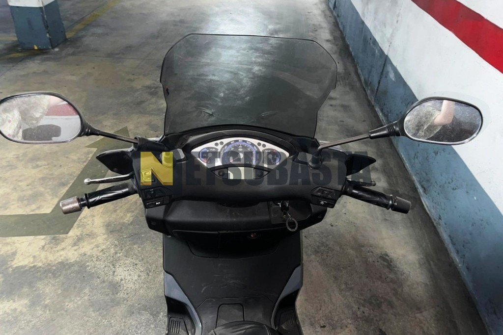 Yamaha XMAX 125 2006
