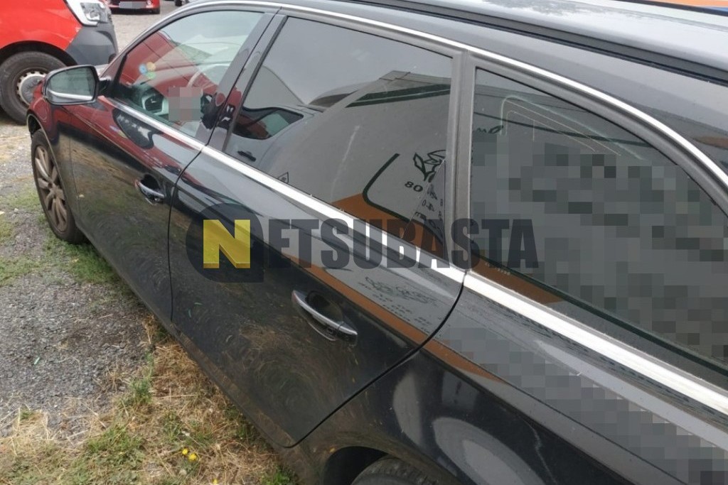 Audi A4 Avant 3.0 TDI quattro S tronic 7 vel. DPF 2010
