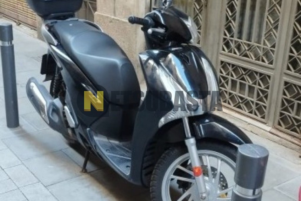 Honda Scoopy SH125i 2013