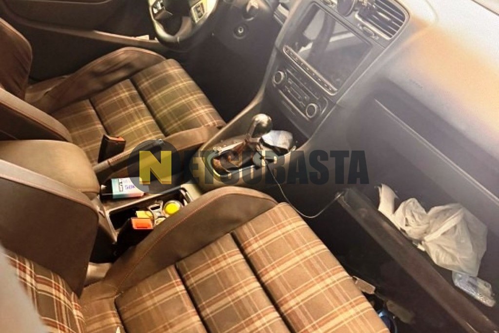 Volkswagen Golf GTI 2.0 TSI DSG 2010