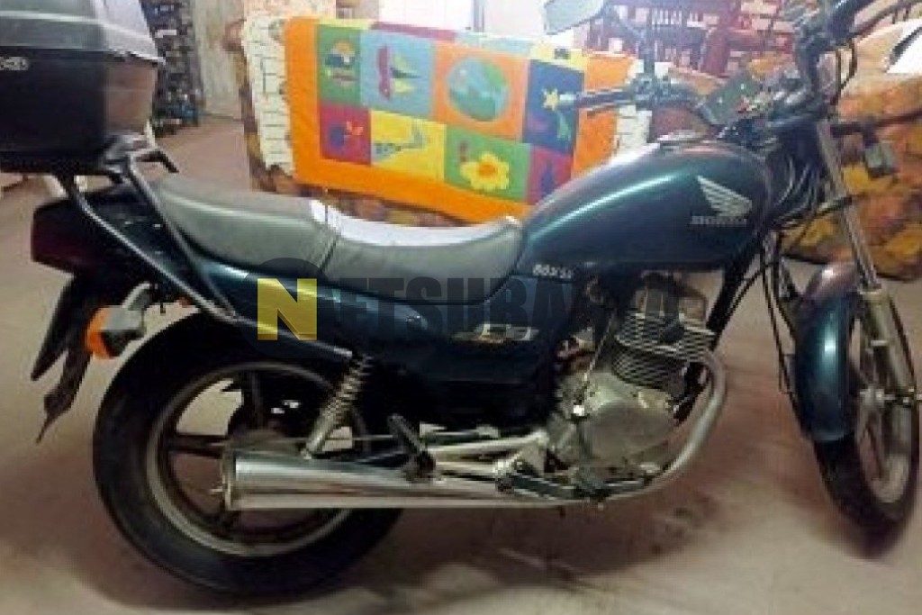Honda CB 250 TWO FIFTY 2002