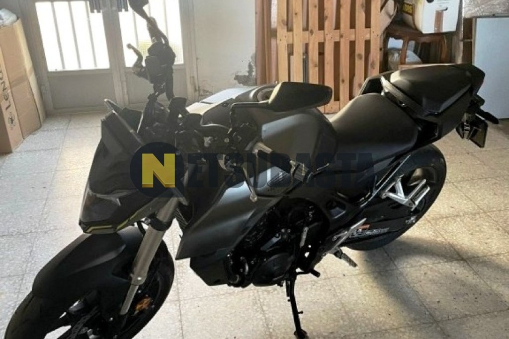 Honda CB 750 Hornet 2024