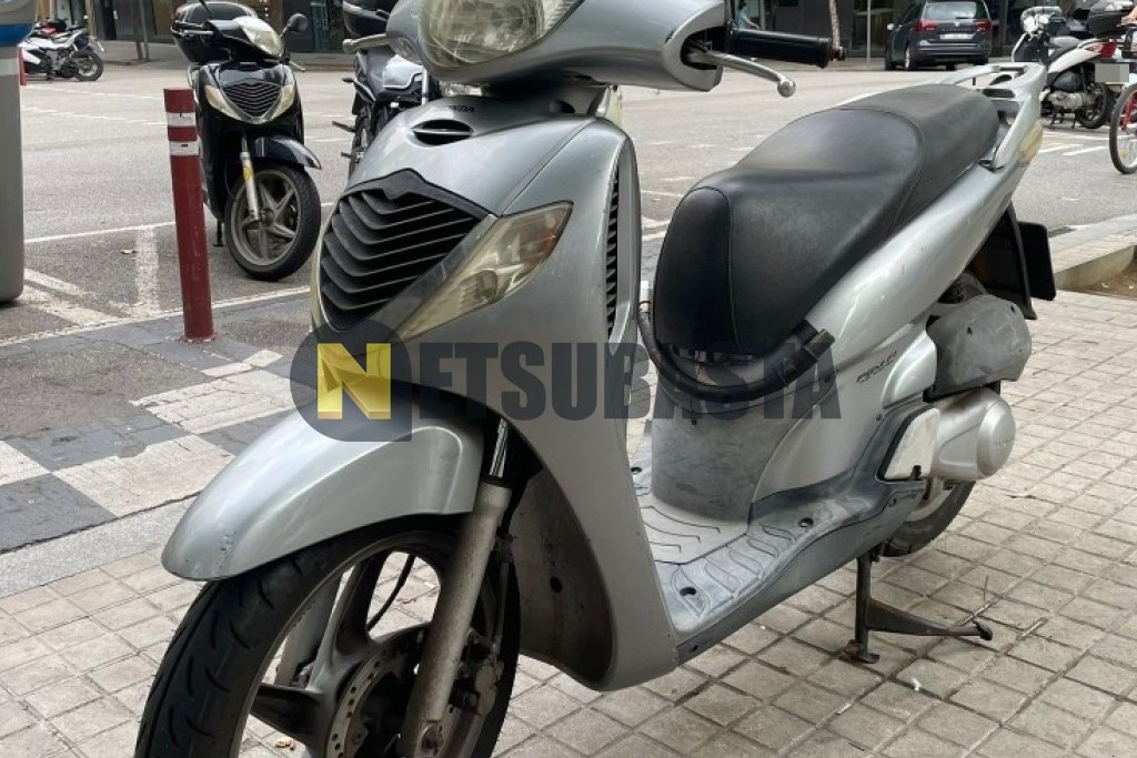 Honda SCOOPY SH125 2005