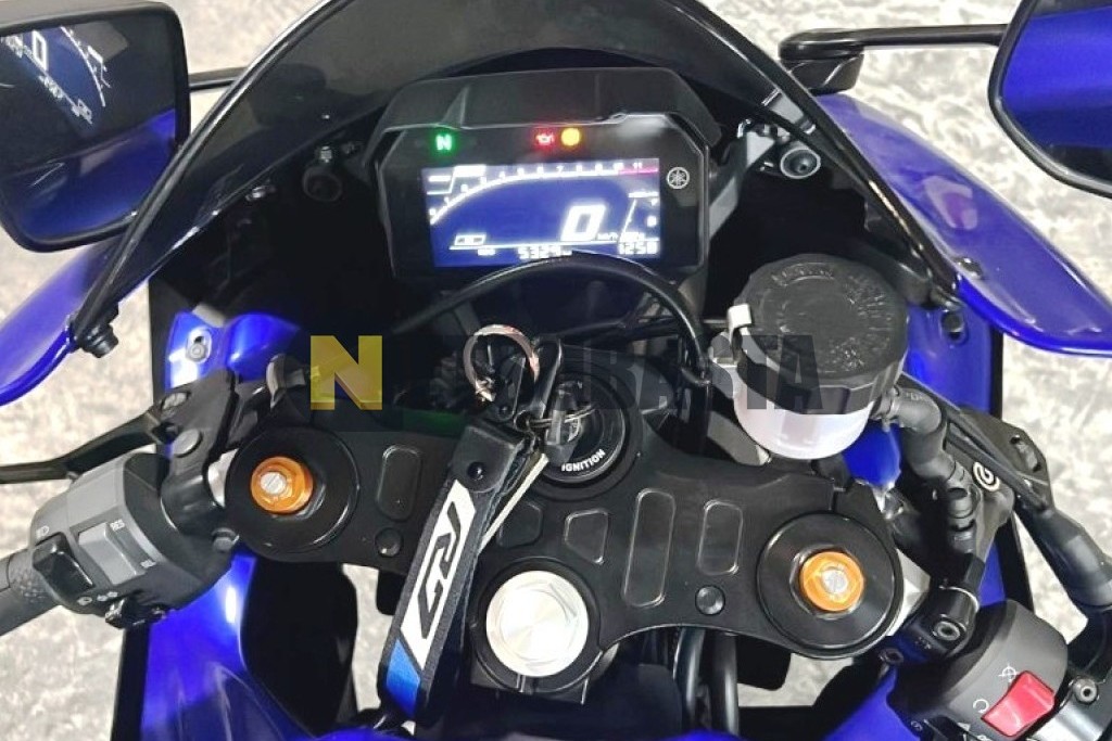Yamaha R7 2023