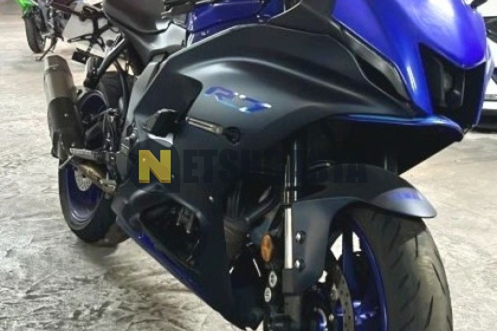 Yamaha R7 2023