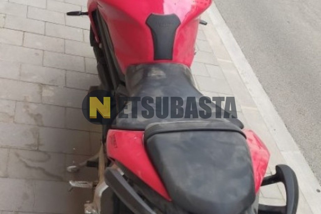 Triumph STREET TRIPLE 660 2018
