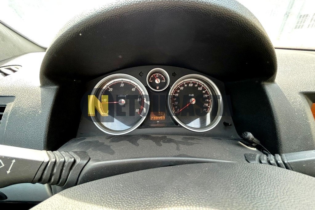Opel Astra 1.9 CDTi 2008
