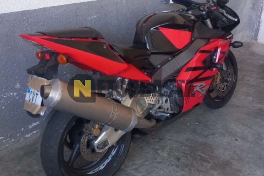 Honda CBR 900RR 2004