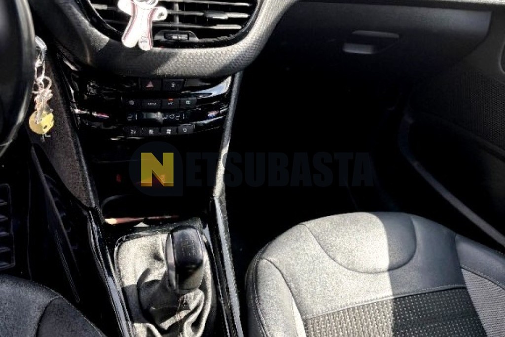 Peugeot 2008 1.2 PureTech 2015