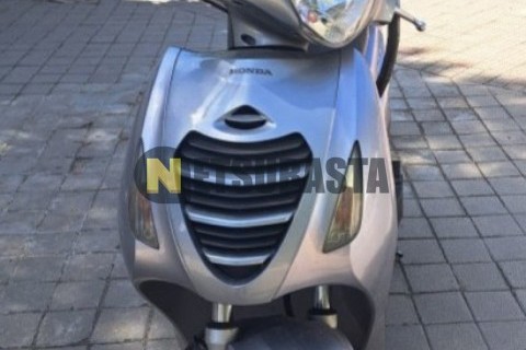 Daelim Roadwin 125 2005