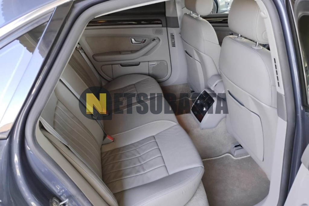 Audi A8 3.7 quattro tiptronic 6 vel. 2004