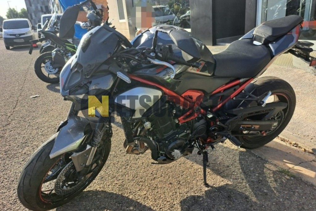 Kawasaki Z 900 2025