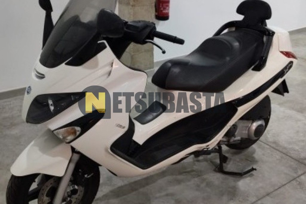 Piaggio X EVO 125 2016