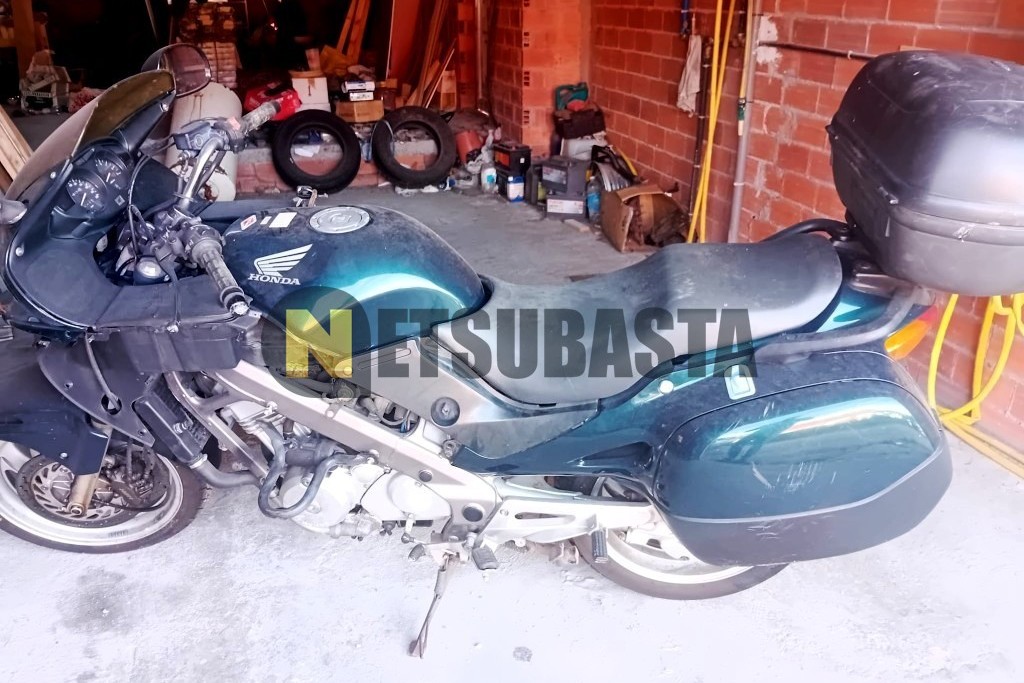 Honda NT 650 V DEAUVILLE 2002