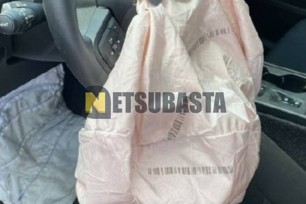 Volvo XC40 B3 2025