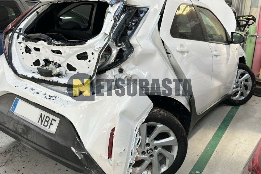 Toyota Aygo X Cross 1.0 2025