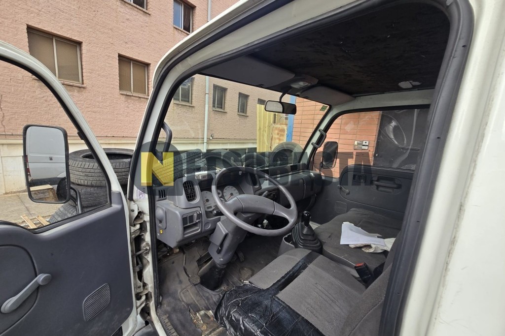 Nissan Cabstar E 95 Chasis/Cabina 2003