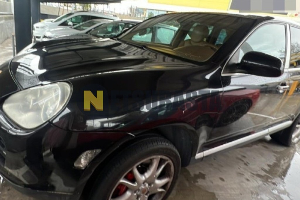 Porsche Cayenne Turbo 2004